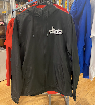 Windbreaker with no online hood